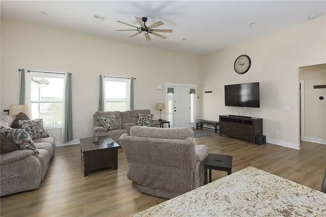 $430,000 | 1671 Southwest 300th Road, Kingsville, MO 64061