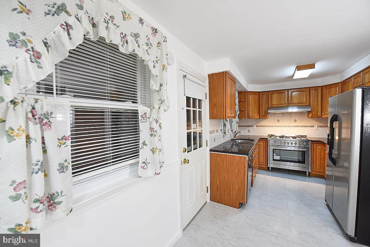 1708 Tyson Road Havertown, PA 19083 - Photo 5 of 22
