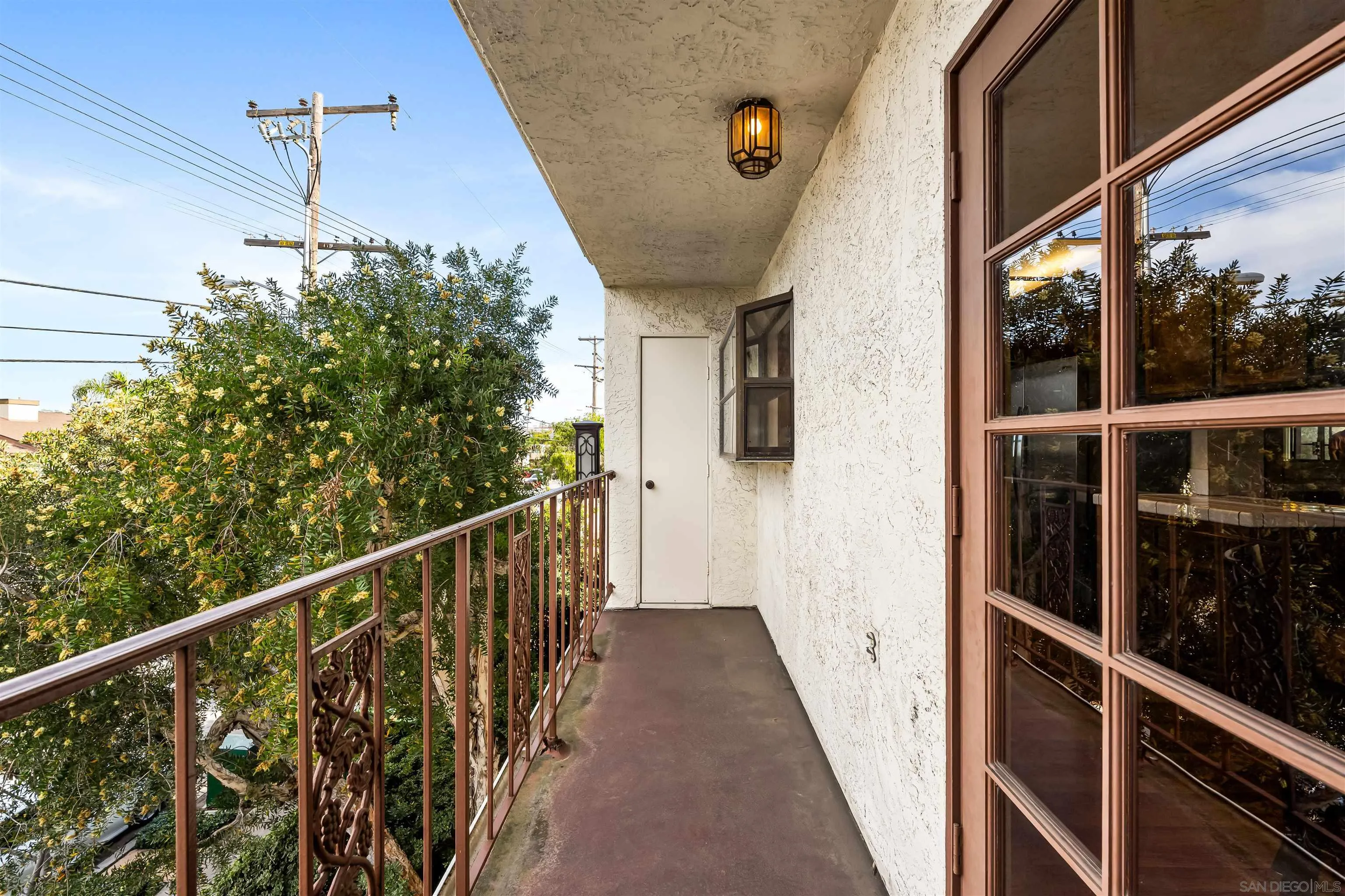 1263 Robinson Avenue, Unit 13 San Diego, CA 92103 - Photo 9 of 40 a view of a balcony