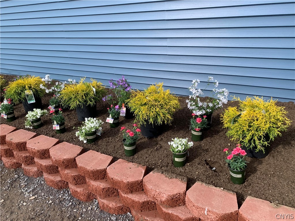 7775 Martin Adams, NY 13605 - Photo 5 of 24