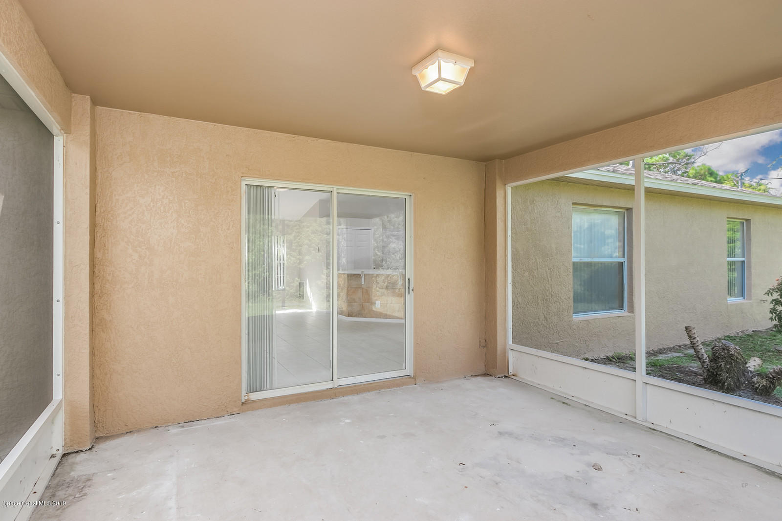 2134 Thames Road Southeast, Unit 17 Palm Bay, FL 32909 - Photo 5 of 24 06_2134Thames0047_mls