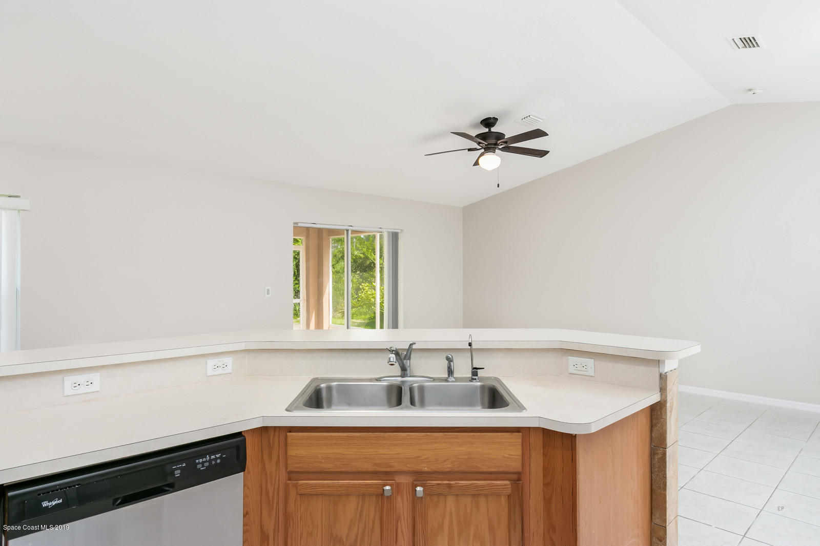2134 Thames Road Southeast, Unit 17 Palm Bay, FL 32909 - Photo 9 of 24 10_2134Thames0084_mls