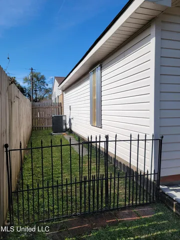 $197,000 | 7204 Hampton Drive, Biloxi, MS 39532