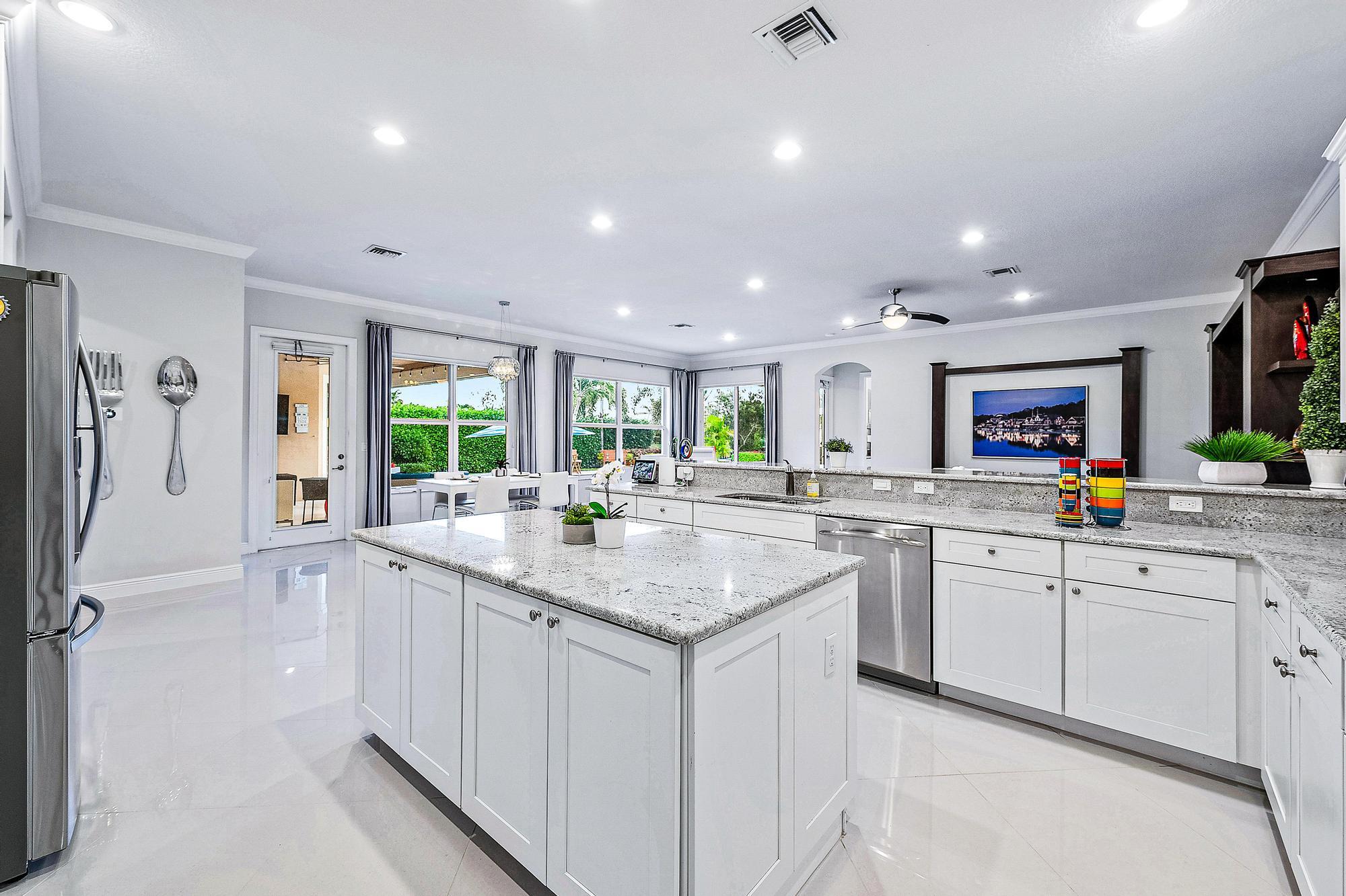 127 Steeple Circle Jupiter, FL 33458 - Photo 12 of 56 Kitchen