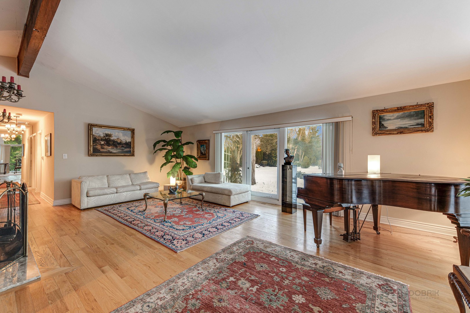 780 West Deerpath Road Lake Forest, IL 60045 - Photo 8 of 35 a living room with furniture rug and window