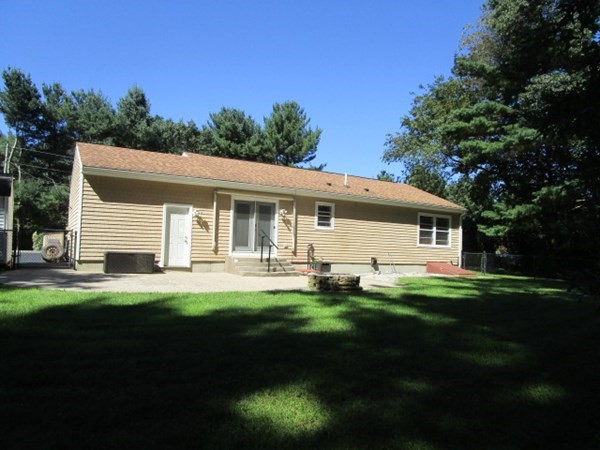 13 Dudley Road Oxford, MA 01540 - Photo 6 of 24 Gallery Image 6