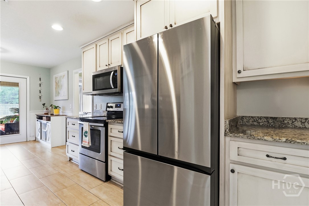 3246 Midland Road Guyton, GA 31312 - Photo 9 of 28