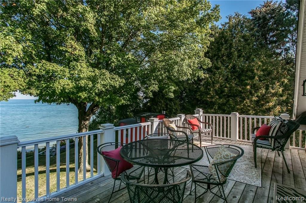 6320 Lakeshore Road Palms, MI 48465 - Photo 13 of 44
