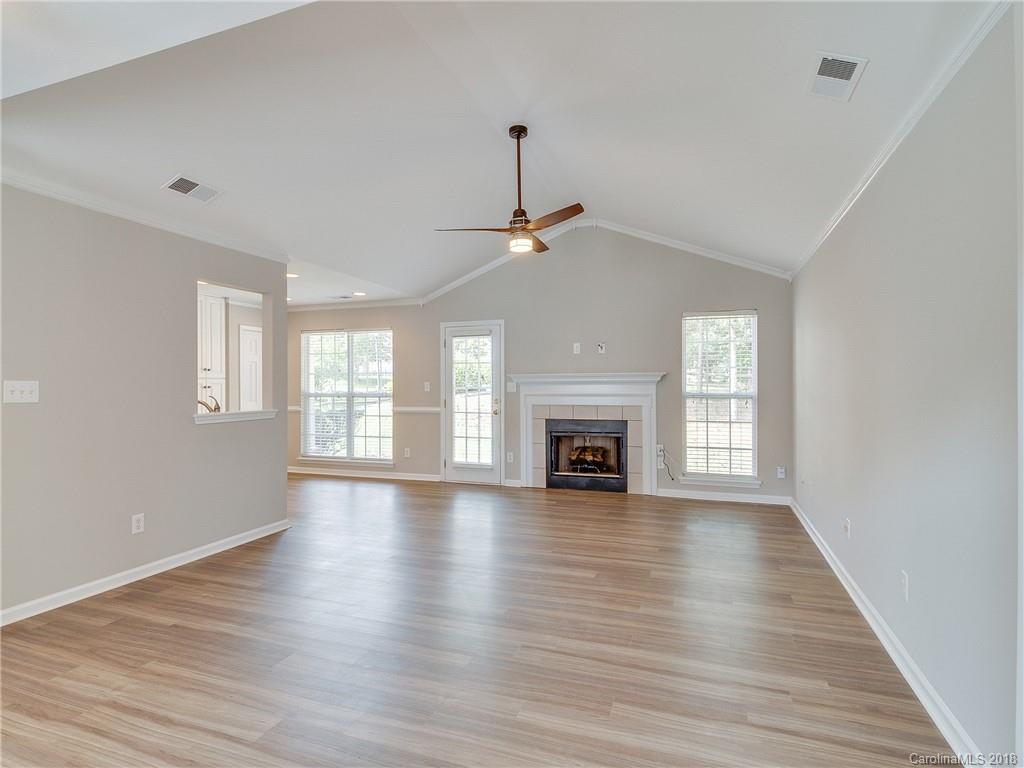 12705 Cardinal Point Road, Unit 26 Charlotte, NC 28269 - Photo 17 of 29 Gallery Image 17