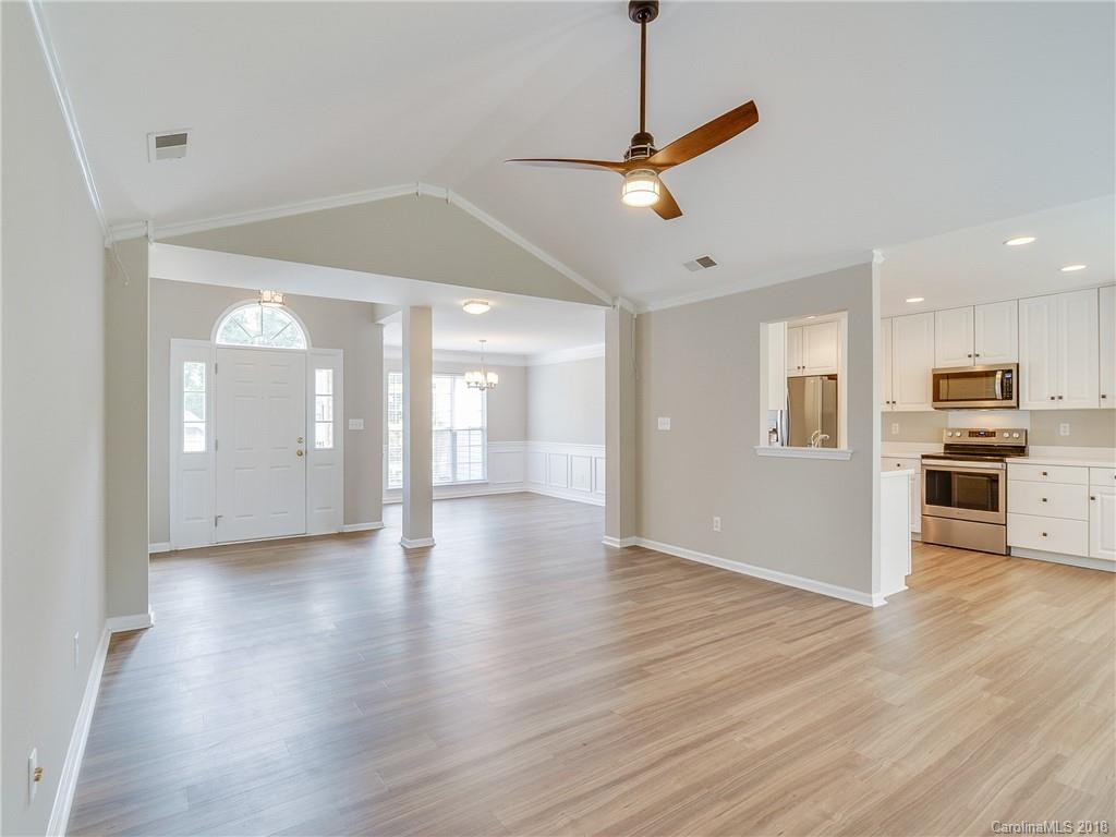 12705 Cardinal Point Road, Unit 26 Charlotte, NC 28269 - Photo 18 of 29 Gallery Image 18