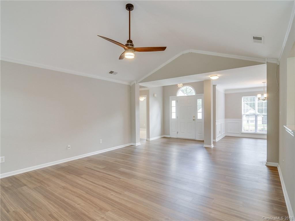 12705 Cardinal Point Road, Unit 26 Charlotte, NC 28269 - Photo 19 of 29 Gallery Image 19