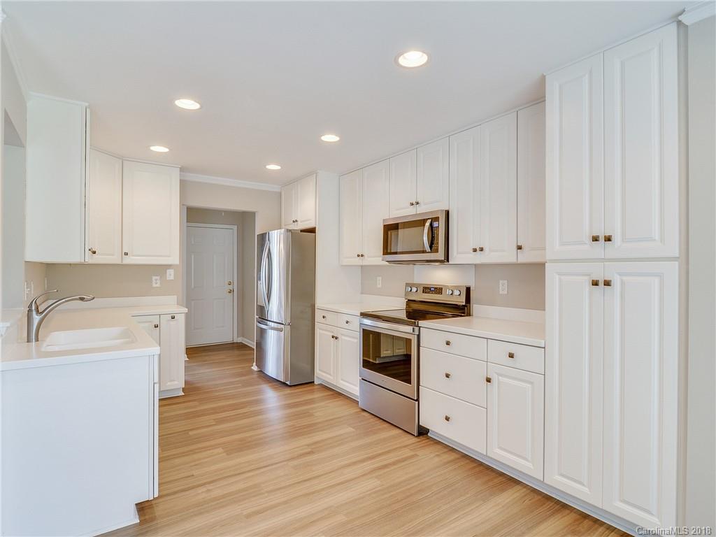 12705 Cardinal Point Road, Unit 26 Charlotte, NC 28269 - Photo 20 of 29 Gallery Image 20