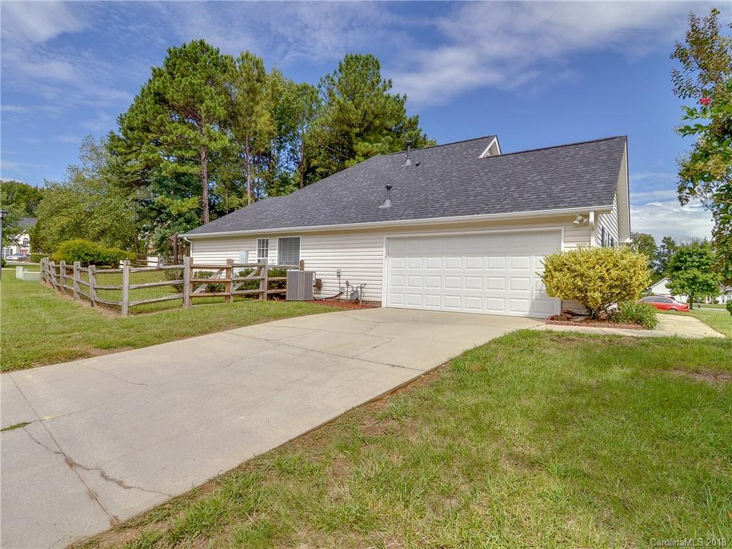 12705 Cardinal Point Road, Unit 26 Charlotte, NC 28269 - Photo 7 of 29 Gallery Image 7
