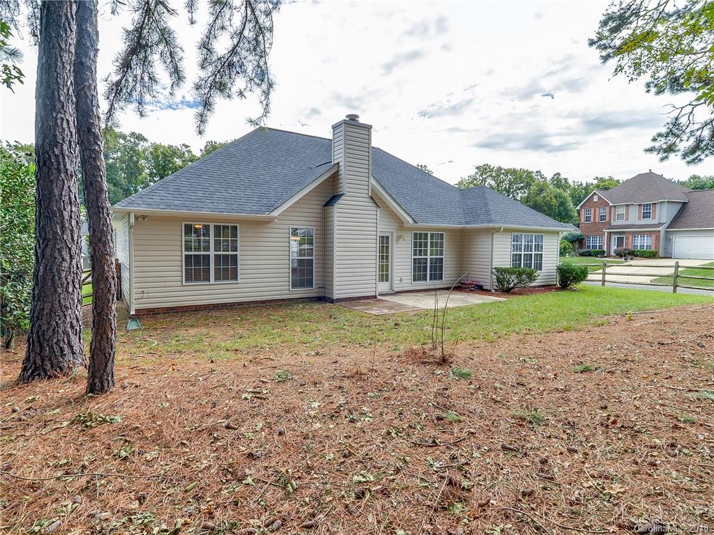12705 Cardinal Point Road, Unit 26 Charlotte, NC 28269 - Photo 9 of 29 Gallery Image 9