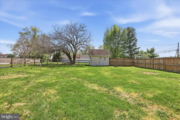 $325,000 | 14 Windsor Lane, Bunker Hill, WV 25413
