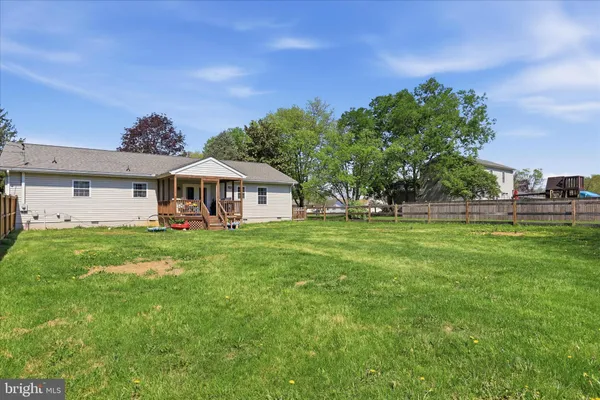 $325,000 | 14 Windsor Lane, Bunker Hill, WV 25413