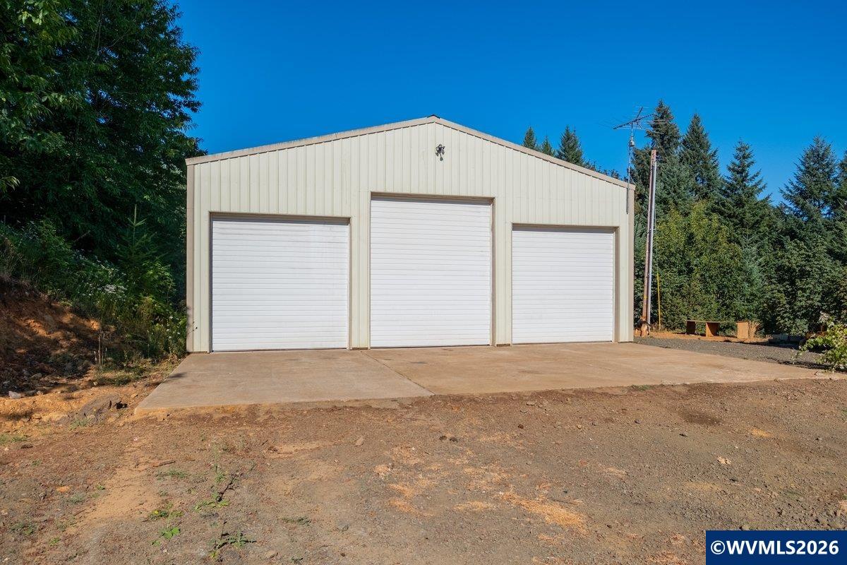 660 Harrington Road Falls City, OR 97344 - Photo 5 of 26 Gallery Image 5