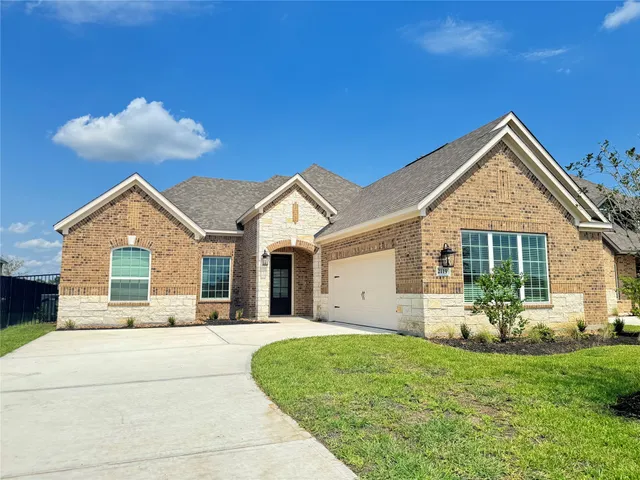 $3,235 | 2119 Tioga Vw Drive, Iowa Colony, TX 77583