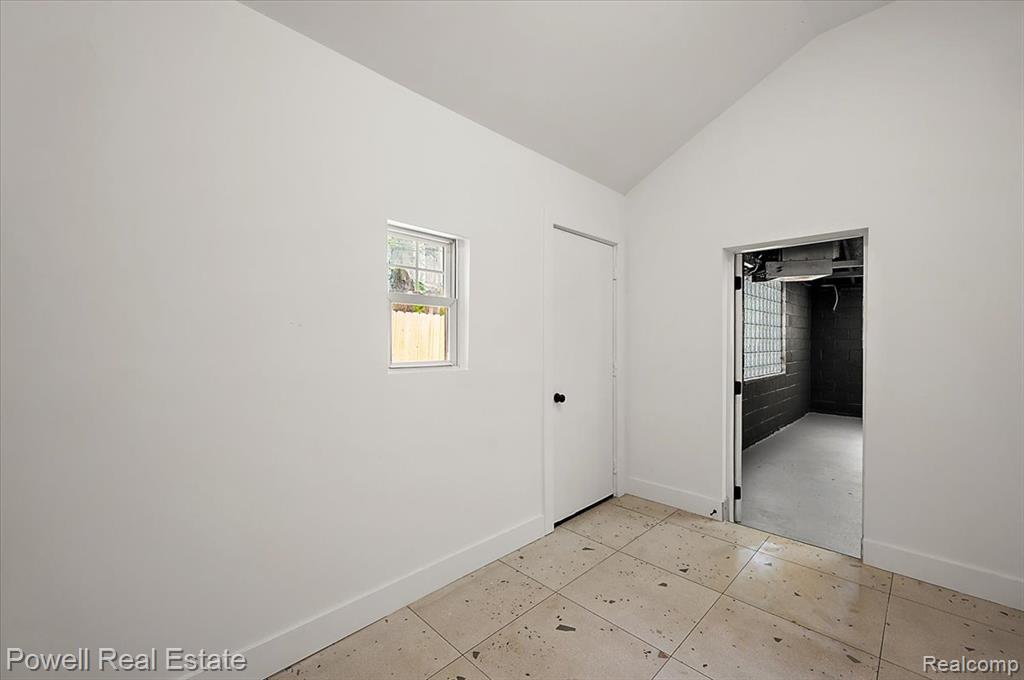 6837 Hatchery Road Waterford, MI 48327 - Photo 51 of 56