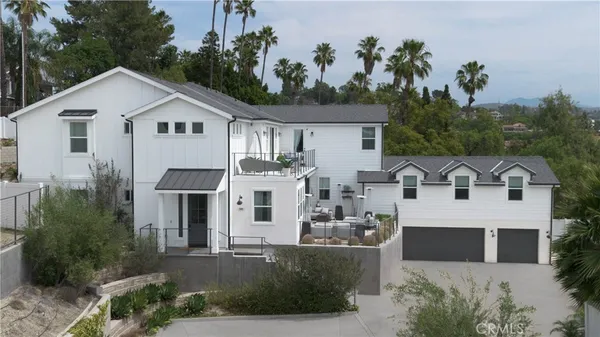 $2,990,000 | 18806 Winnwood Lane, Santa Ana, CA 92705