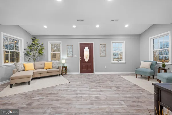 $419,000 | 2 River Place, Pennsville, NJ 08070