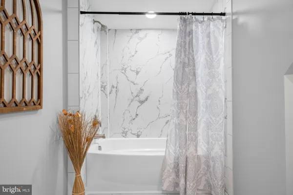 $419,000 | 2 River Place, Pennsville, NJ 08070