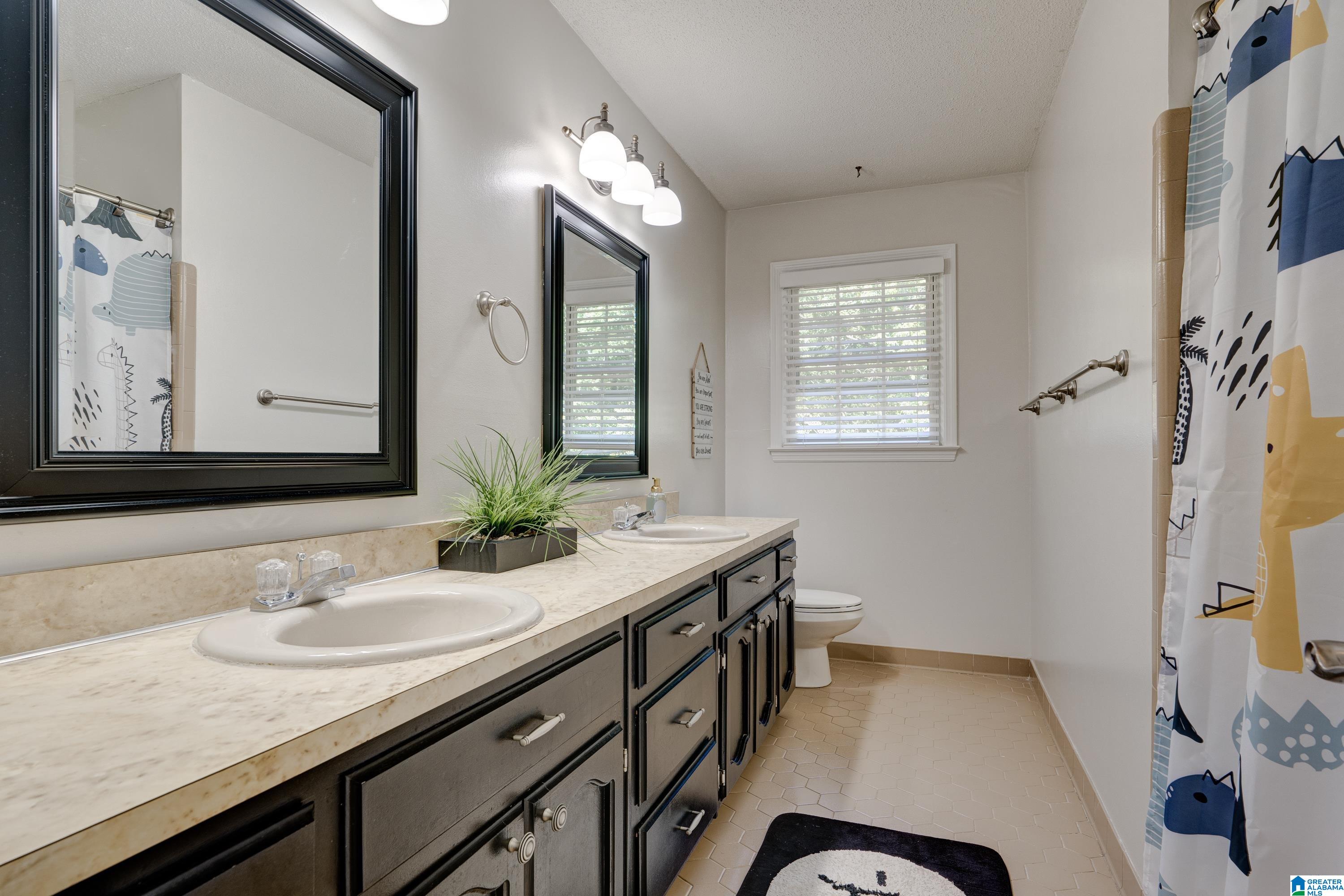 2708 Royal Lane Pelham, AL 35124 - Photo 29 of 41