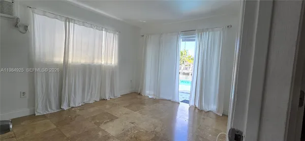 $1,900 | 2185 Northeast 123rd Street, Unit 101, North Miami, FL 33181