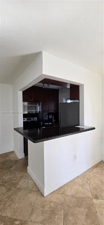$1,900 | 2185 Northeast 123rd Street, Unit 101, North Miami, FL 33181