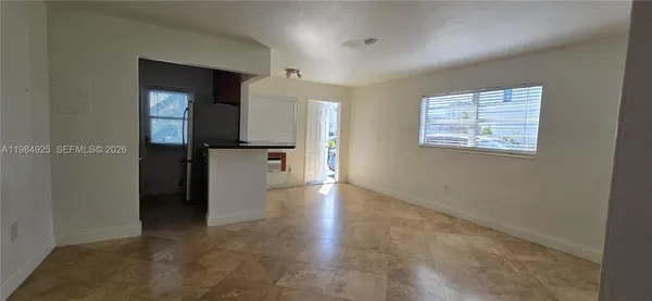 $1,900 | 2185 Northeast 123rd Street, Unit 101, North Miami, FL 33181