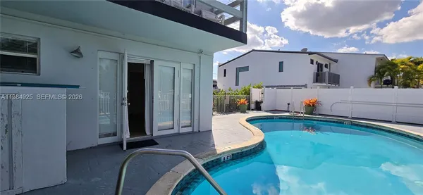 $1,900 | 2185 Northeast 123rd Street, Unit 101, North Miami, FL 33181