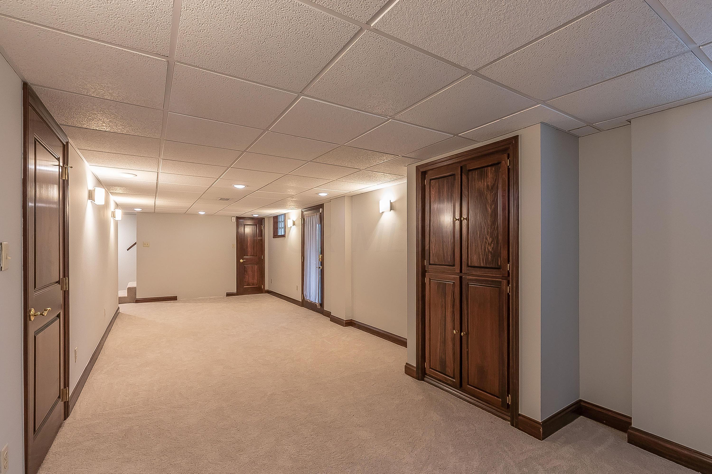 6924 Worthington Road Westerville, OH 43082 - Photo 25 of 39