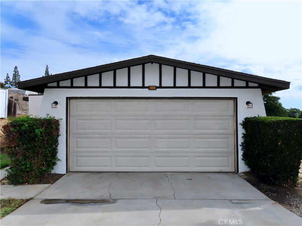6149 La Sierra Avenue Riverside, CA 92505 - Photo 4 of 37 a view of a house with wooden fence