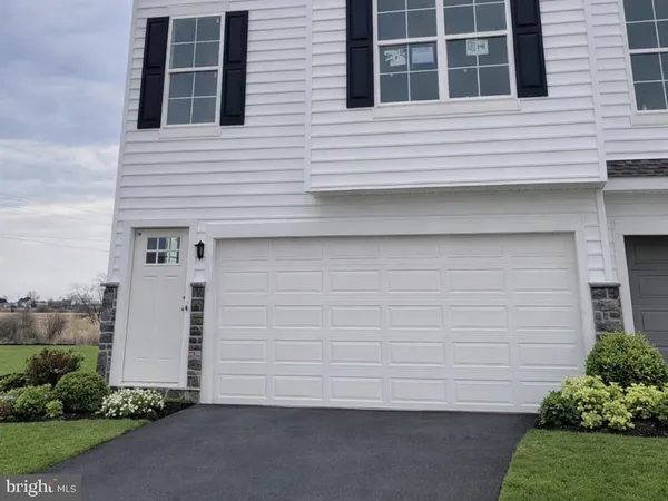 a view of backyard of house