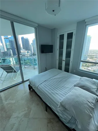 $3,400 | 350 South Miami Avenue, Unit 2714, Miami, FL 33130