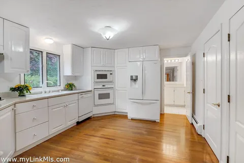 $1,750,000 | 39 Iron Hill Road, Oak Bluffs, MA 02557