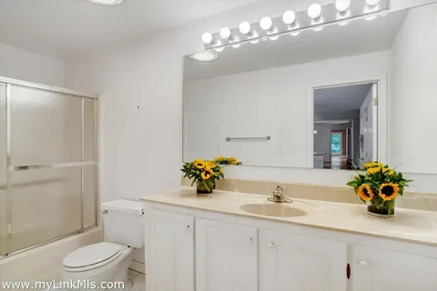 $1,750,000 | 39 Iron Hill Road, Oak Bluffs, MA 02557