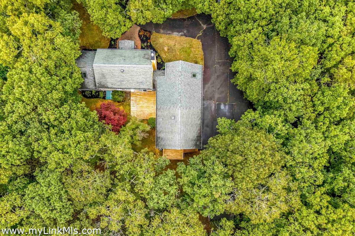 39 Iron Hill Road Oak Bluffs, MA 02557 - Photo 2 of 48