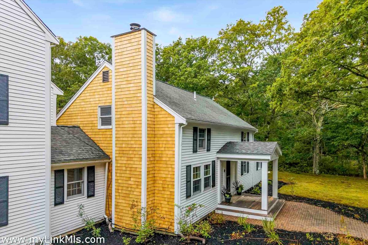 39 Iron Hill Road Oak Bluffs, MA 02557 - Photo 3 of 48