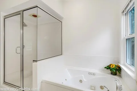 $1,750,000 | 39 Iron Hill Road, Oak Bluffs, MA 02557