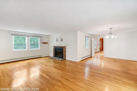 $1,750,000 | 39 Iron Hill Road, Oak Bluffs, MA 02557