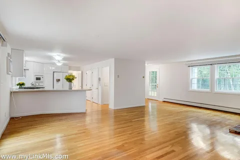 $1,750,000 | 39 Iron Hill Road, Oak Bluffs, MA 02557