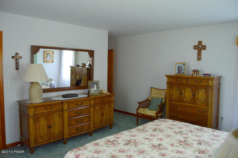 170 Long Ridge Road Hawley, PA 18428 - Photo 14 of 31