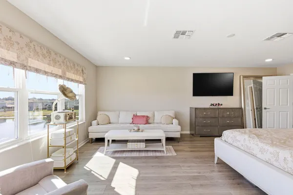 $649,900 | 9522 Seagrass Port Pass, Wesley Chapel, FL 33545