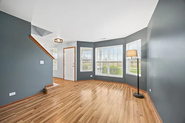 $315,000 | 568 Four Seasons Boulevard, Aurora, IL 60504