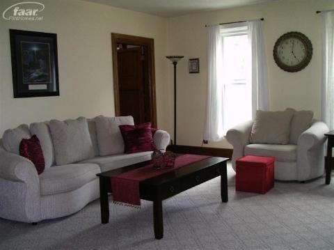 920 State Road Fenton, MI 48430 - Photo 8 of 17 20211626-7.JPG