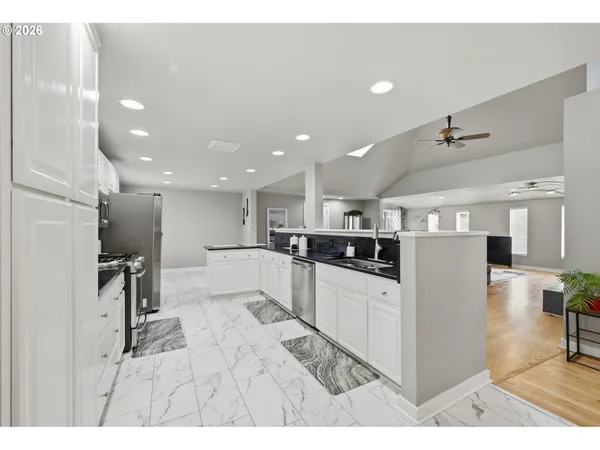 $665,000 | 1271 Arcadia Drive, Eugene, OR 97401