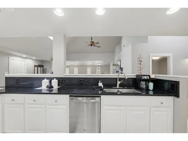 $665,000 | 1271 Arcadia Drive, Eugene, OR 97401