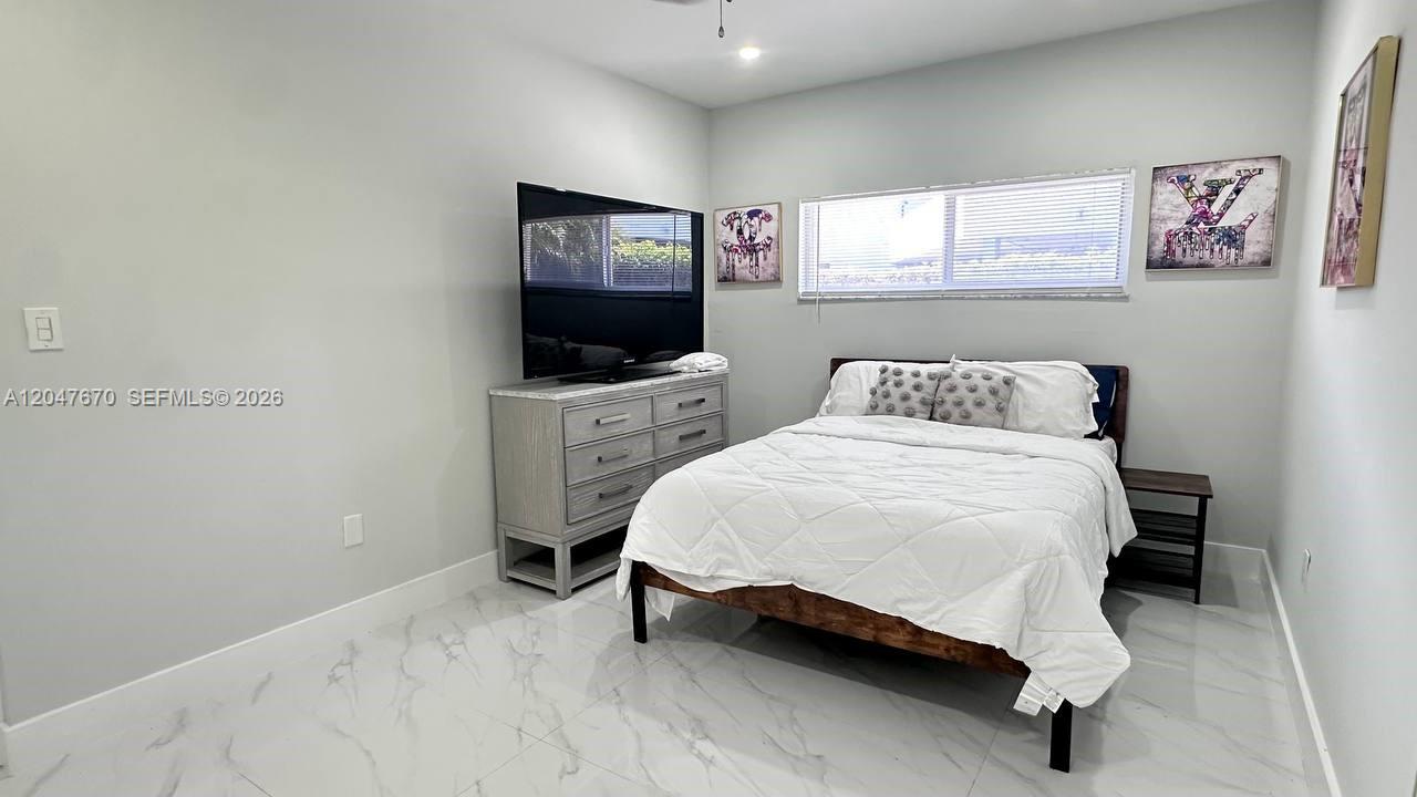 320 Southwest 29th Road, Unit COTTAGE Miami, FL 33129 - Photo 17 of 26