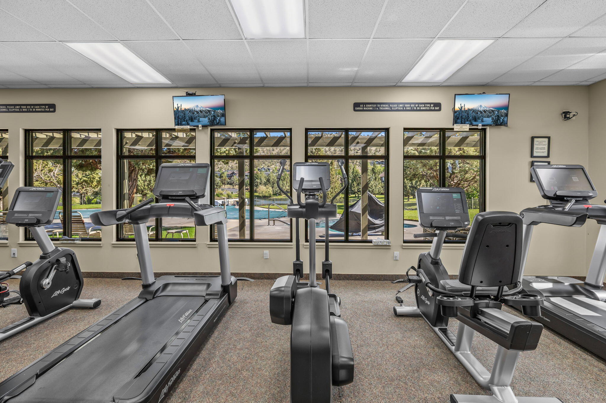 1144 Highland View Loop Redmond, OR 97756 - Photo 44 of 69 a view of a room with gym equipment
